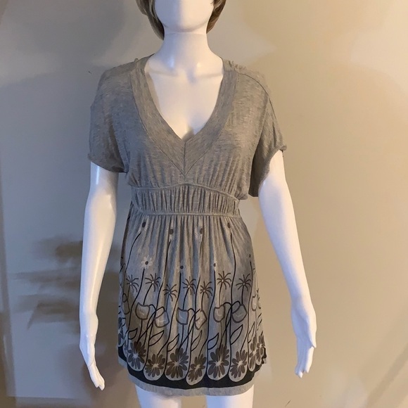 Cute long top / no tags see below - Picture 1 of 3